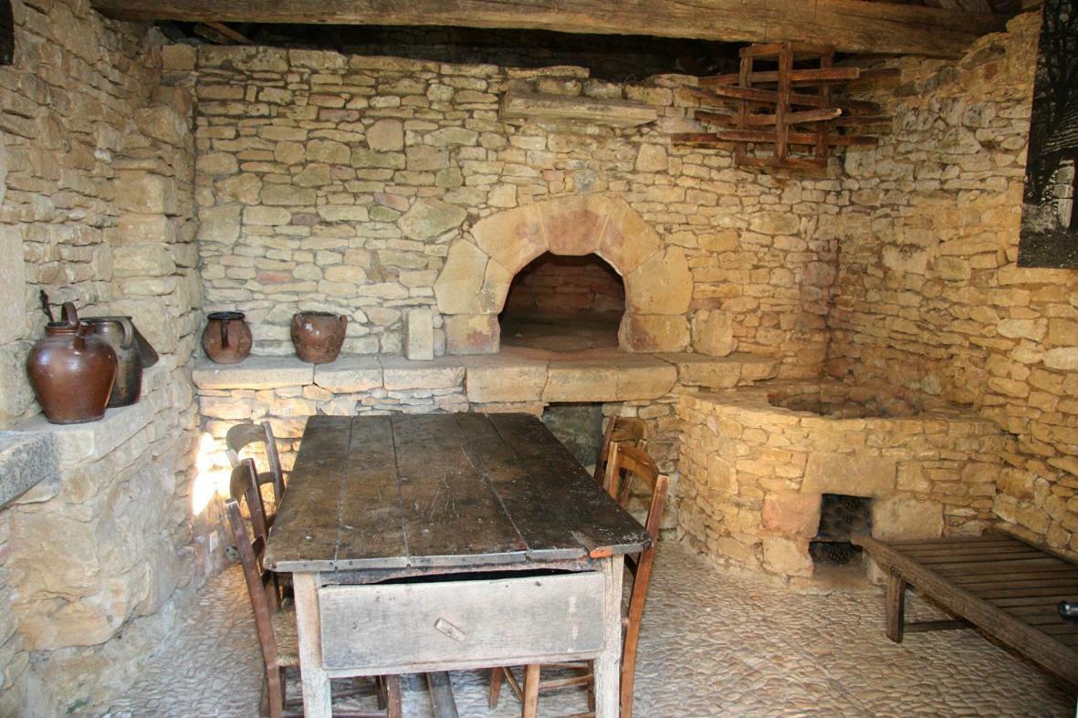 La Vignolle Hotel Saint-Amand-de-Coly Eksteriør billede